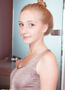  xxx pics Fair skinned teen wears her hair up, ass , blonde 